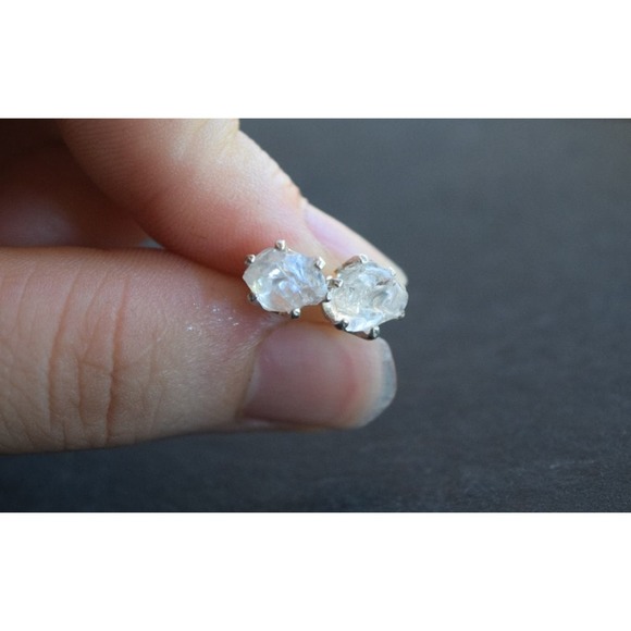 Sterling silver stud earrings, alternative diamond, uncut natural gemsto… - Picture 2 of 5